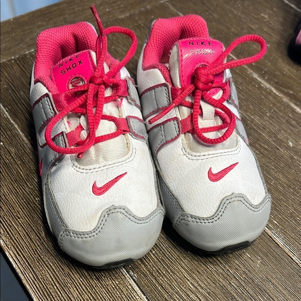 Vtg‎ Nike Shox Pink and Gray Sneakers
